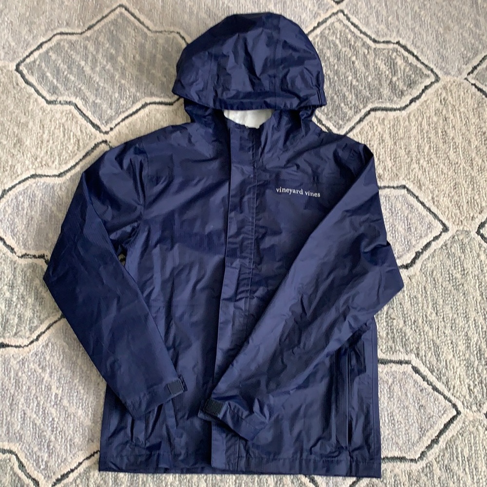 Vineyard Vines rain jacket 🌧